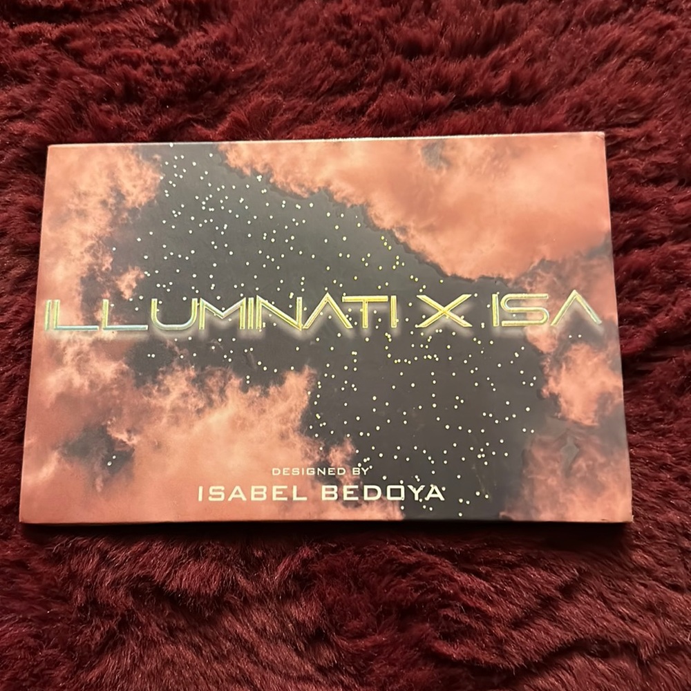 ILLUMINATI COSMETICS Illuminati X ISA Palette